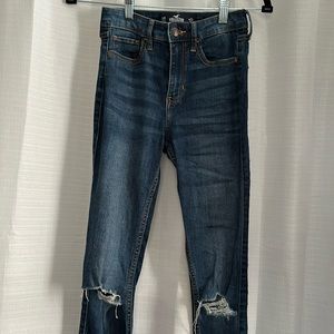 ** SOLD Hollister high rise skinny jeans 00R